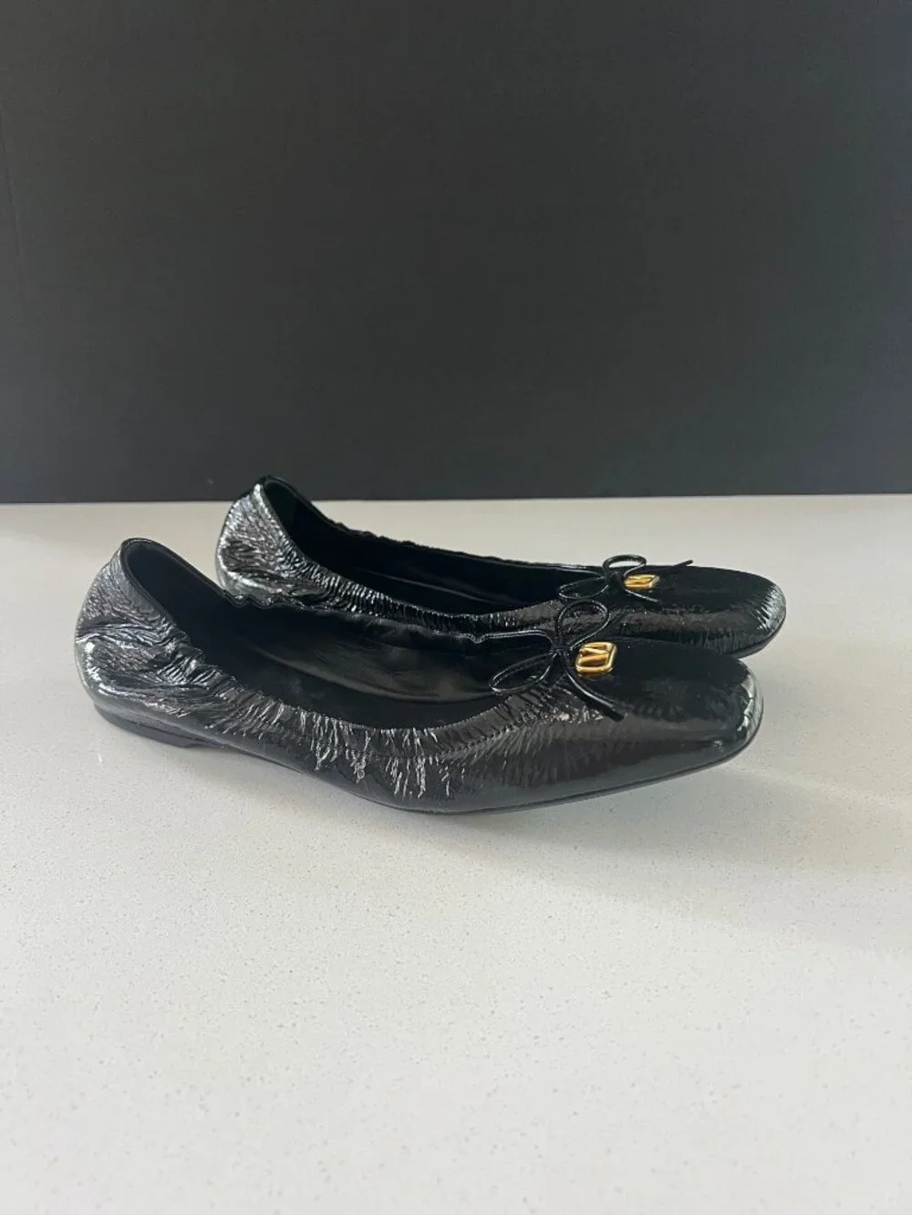 VALENTINO GARAVANI Naplack Nappa Vlogo Bow Mary Jane Ballerina Flats SIZE 40